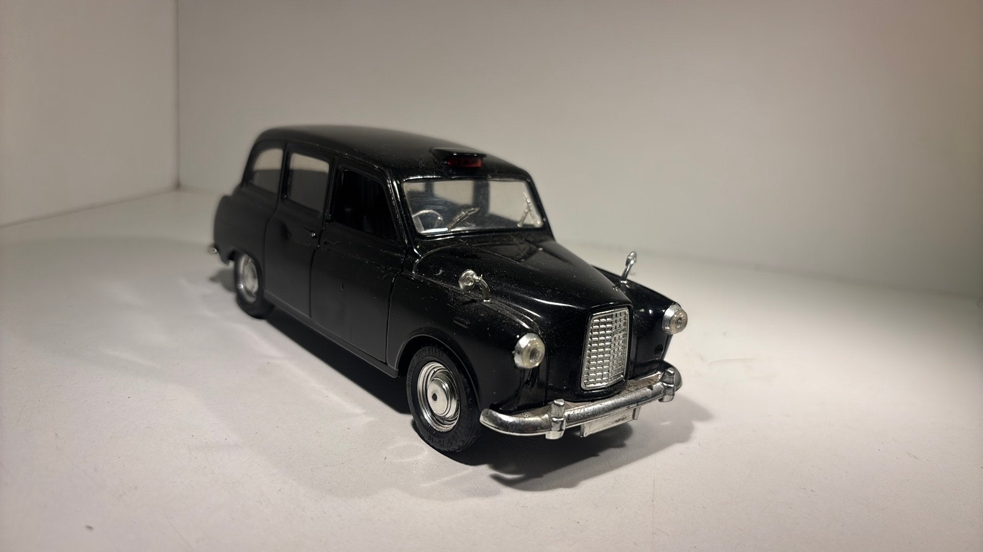 Austin london taxi polistil 1.24, Hobby en Vrije tijd, Modelauto's | 1:24, Maisto, Ophalen of Verzenden, A, A