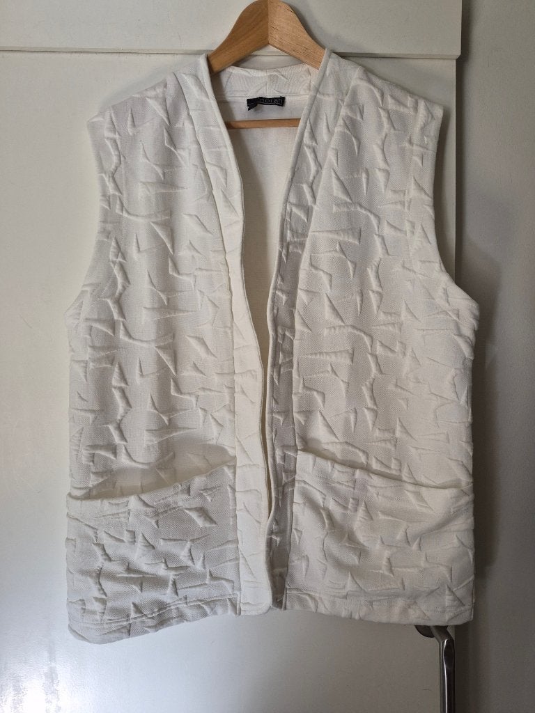 mouwloos vest gilet van norah maat 44, Wit, Maat 42/44 (L), Ophalen of Verzenden, Zo goed als nieuw
