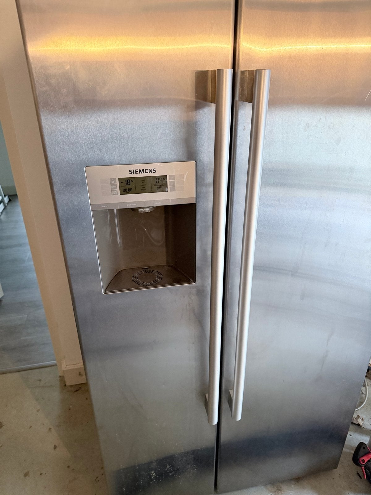 Foto 2 van Siemens Amerikaanse Koelkast met IJsblokjesmachine