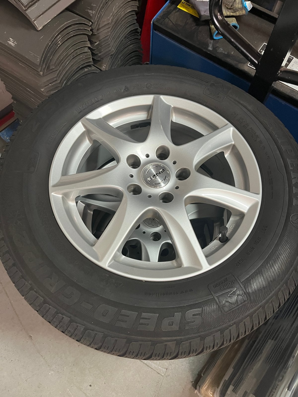 Kia sportage 215/70 R 16 banden velg...4x 4 mm, Ophalen, Gebruikt