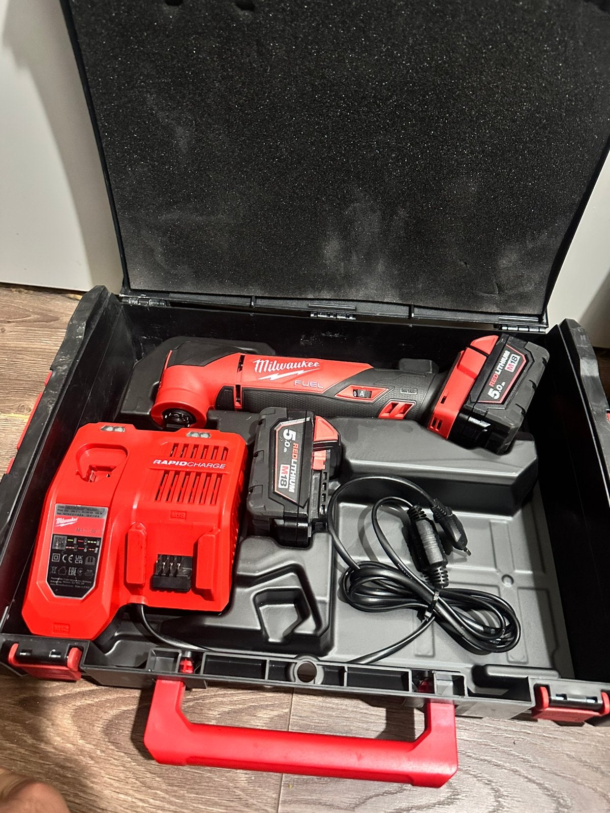 Milwaukee multitool, Ophalen, Zo goed als nieuw, Accu, Bovenfrees