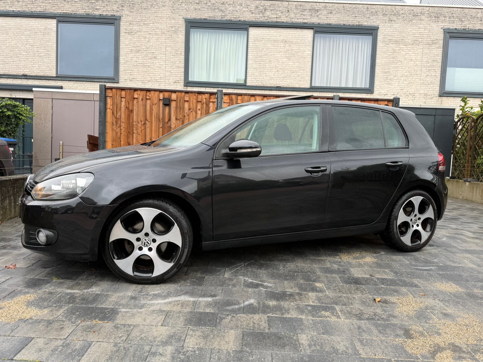 Volkswagen Golf 1.4 TSI|stoelverwarming|pano| standkachel, Auto's, Euro 5, Zwart, 4 cilinders, Alcantara