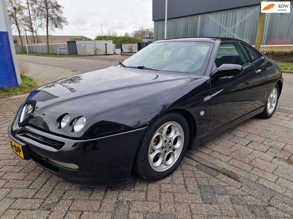 Alfa Romeo GTV 2.0-16V T.Spark, Apk, Nap, Goed rijdend Inrui, Auto's, Alfa Romeo, 1345 kg, Gebruikt, Zwart, 4 stoelen