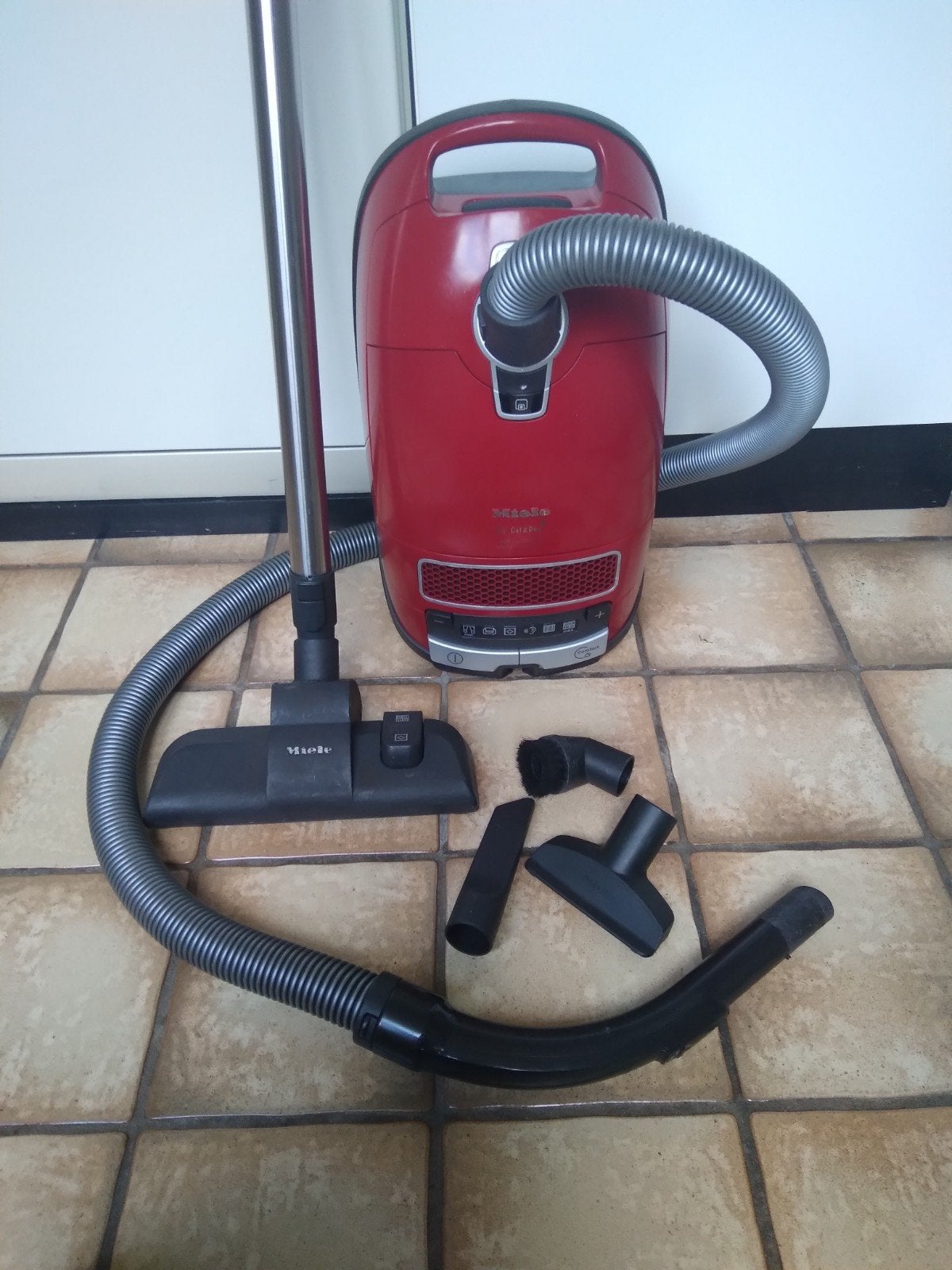 Miele S8 Cat & Dog 300>>>>2200 watt, Stofzak, Gebruikt, Geschikt voor harde vloeren, Ophalen of Verzenden