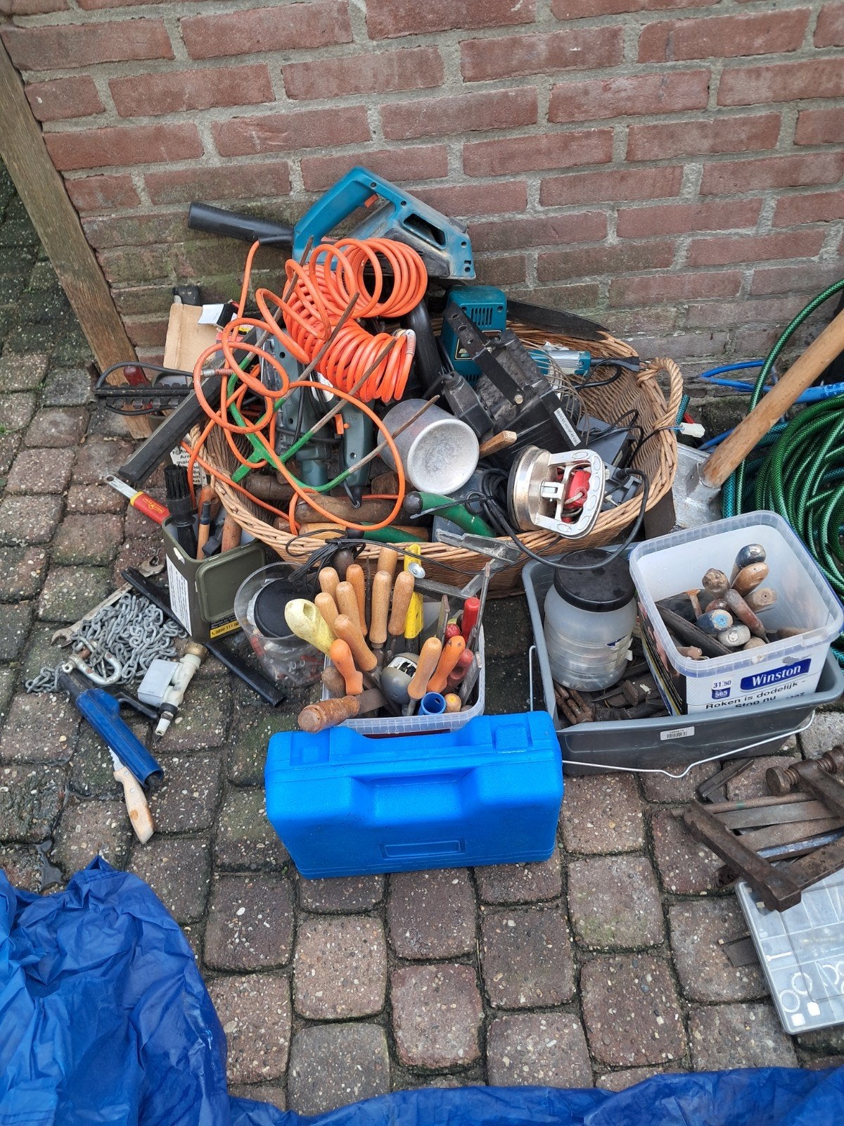 Foto 4 van Diverse partij oud gereedschap: boor, schuurmachines, etc.