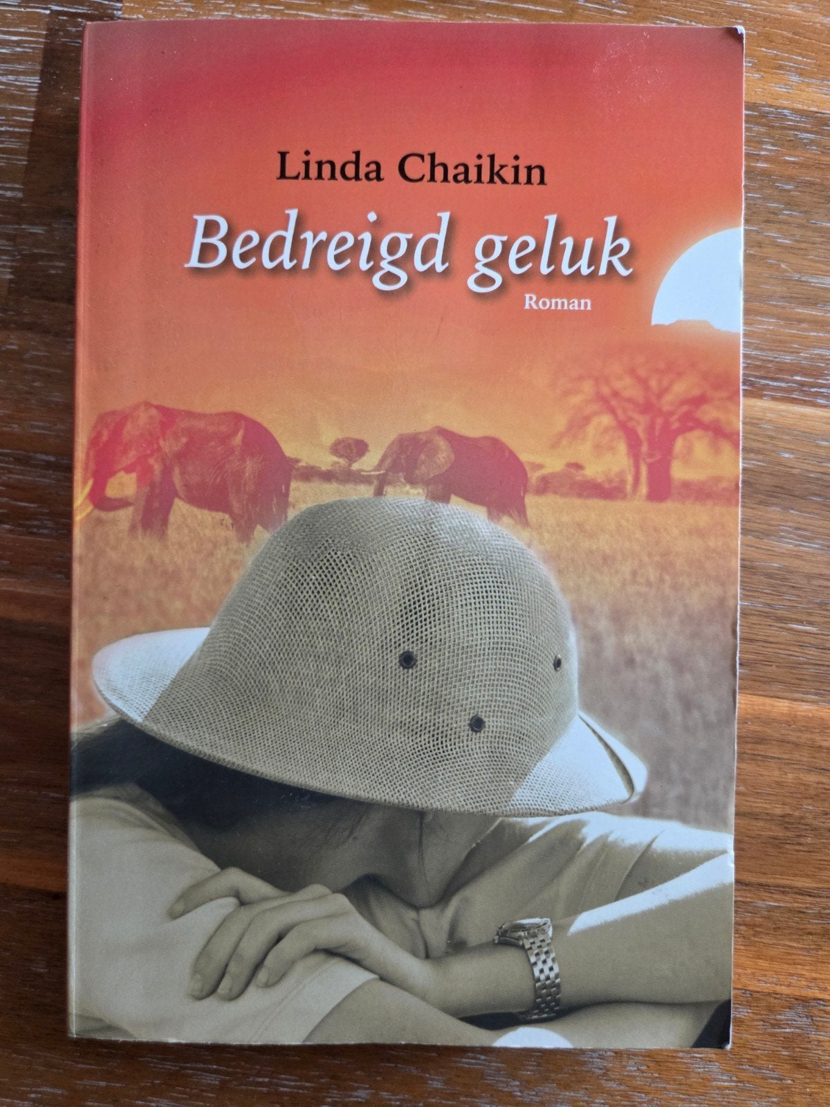 Bedreigd geluk - Linda Chaikin (Roman), Ophalen of Verzenden, Gelezen, Linda Chaikin, Nederland