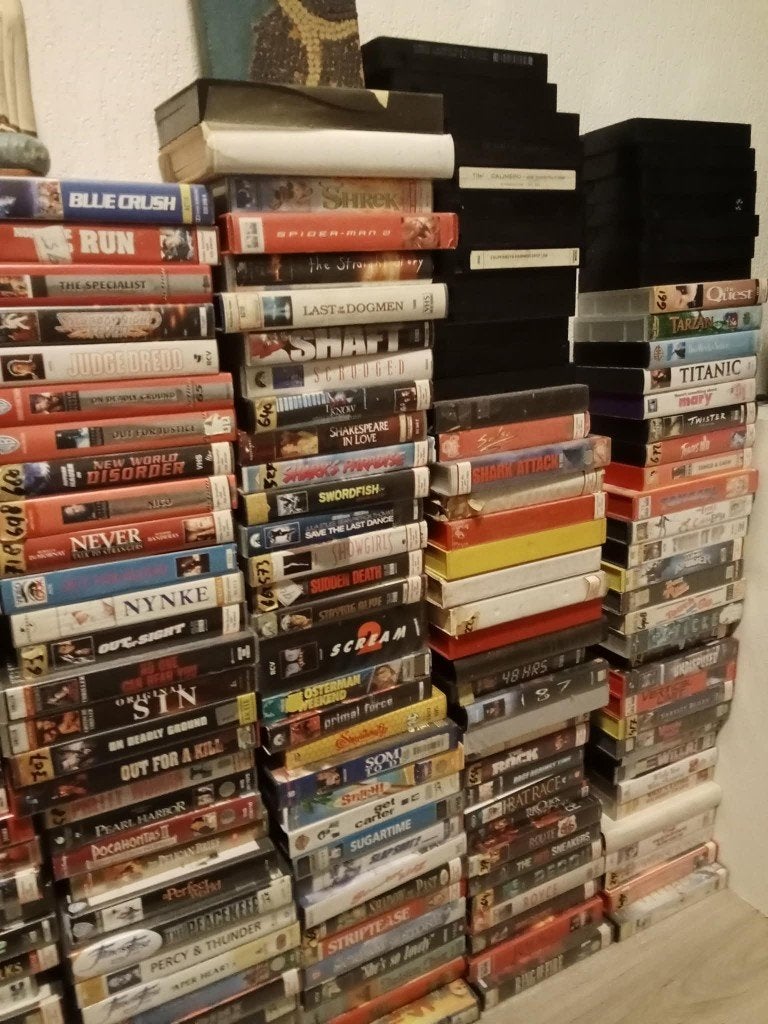 Ongeveer 300 vhs banden in goede staat in 1 koop, Ophalen, Gebruikt, Alle leeftijden, Actie en Avontuur