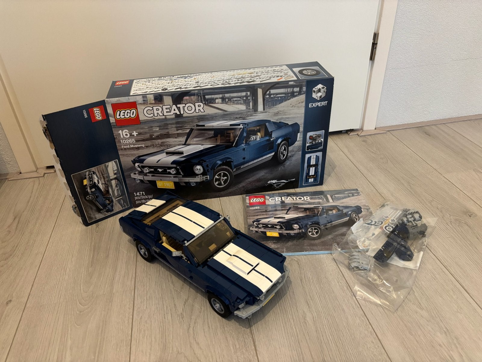 Lego 10265 ford mustang, helemaal compleet met doos, boekjes, Lego, Ophalen of Verzenden, Zo goed als nieuw, Compleet