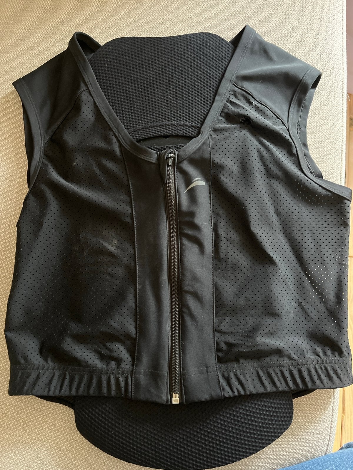 EQuick backprotector mt L, Gebruikt, L, Ophalen of Verzenden, Zwart