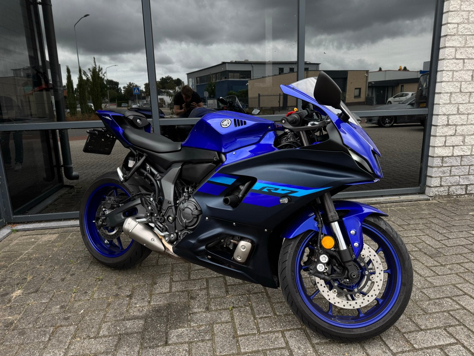 Yamaha R7 - 2025- A2 - 3.263Km - Fabrieksgarantie - 1e eig, Motoren, Motoren | Yamaha, 700 cc, 2 cilinders, Occasion, Super Sport