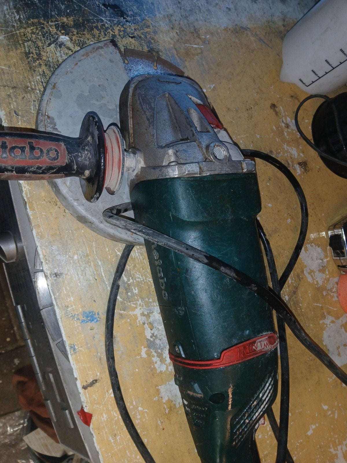 haakse slijper  werk prima, Doe-het-zelf en Verbouw, Gereedschap | Slijpmachines, Ophalen of Verzenden, 1000 watt of meer, Haakse handslijpmachine