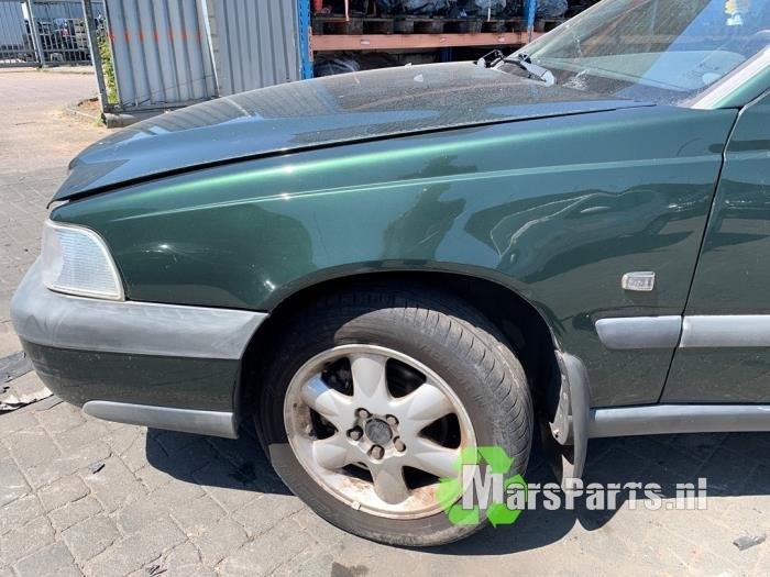 Scherm links-voor van een Volvo V70, Auto-onderdelen, Gebruikt, -, -, Ophalen of Verzenden