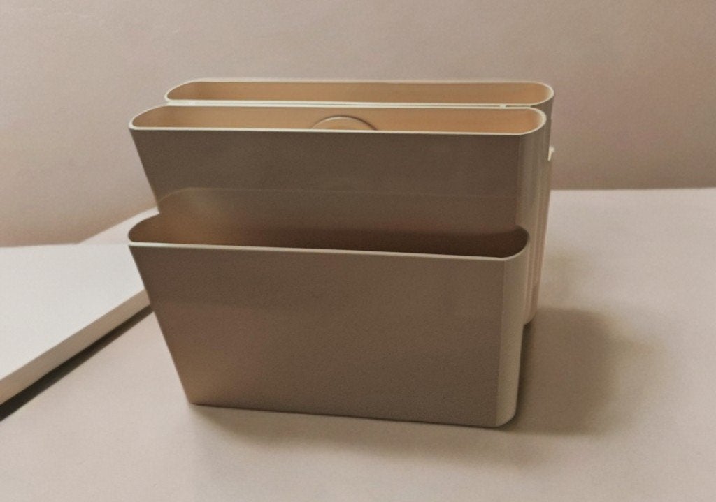 Kartell Giotto Stoppino Lectuurbak Crème - Jaren 70 Vintage, Huis en Inrichting, Woonaccessoires | Krantenbakken en Lectuurbakken