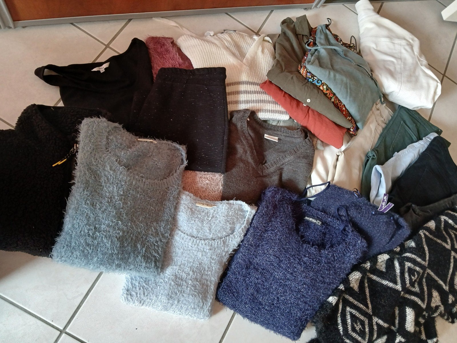 Heel groot pakket dameskleding 40/42 div merken ca 100 stuks, Ophalen of Verzenden, Zo goed als nieuw, Maat 38/40 (M)