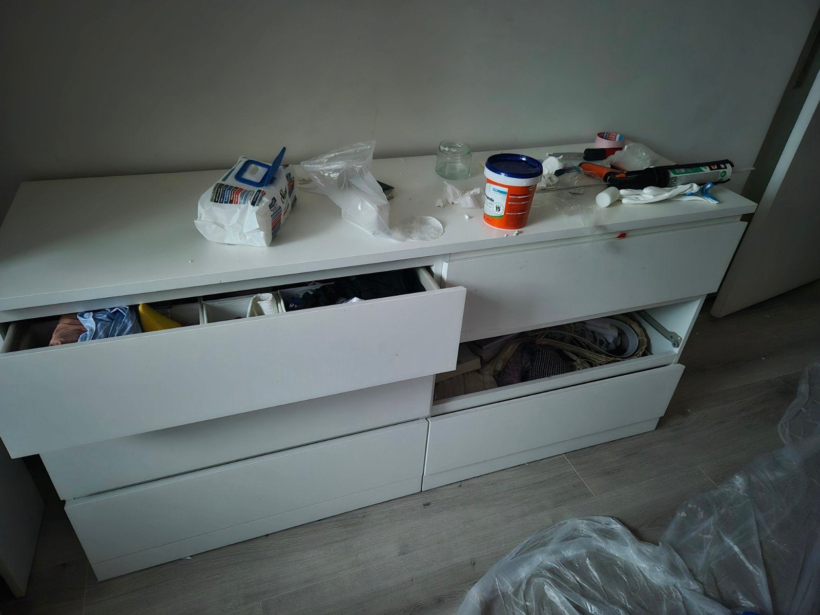 IKEA ladekast wit STORKLINTA
Ladekast met 6 lades, wit,, 100 tot 150 cm, 5 laden of meer, Ophalen of Verzenden, Zo goed als nieuw