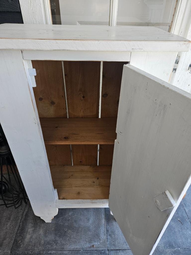Vintage wit kastje met groen accent, Huis en Inrichting, Kasten | Overige, Ophalen