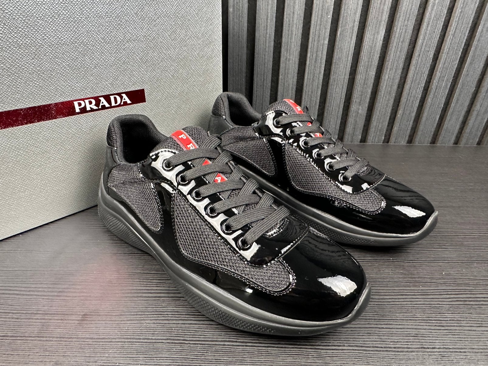 Prada Cups Zwart - Nieuw - Set Accessoires - 39-46, Ophalen of Verzenden, Zwart, Sneakers of Gympen