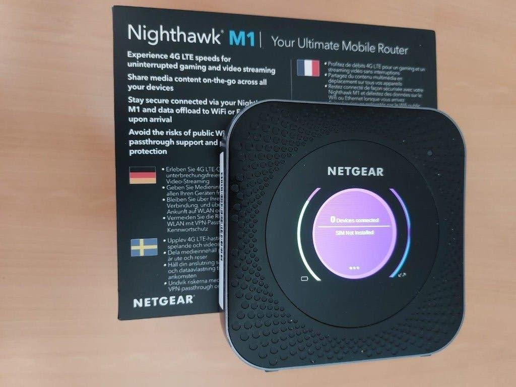 NETGEAR NIGHThawk M1, Computers en Software, Routers en Modems, Zo goed als nieuw, Router met modem, Ophalen