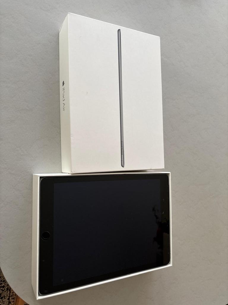 Apple iPad Air 16GB Wi-Fi, 10 inch, Apple iPad Air, Ophalen of Verzenden, Zo goed als nieuw
