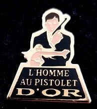 James Bond 007 film L'homme au pistolet d'or pin, Verzamelen, Verzenden, Nieuw, Figuurtje, Speldje of Pin