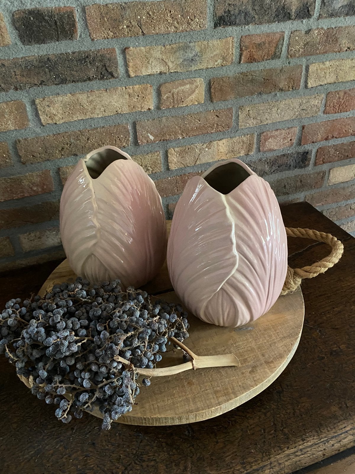Menton tulpvaas van Daan Kromhout., Huis en Inrichting, Woonaccessoires | Vazen, Overige kleuren, Aardewerk of Porselein, Nieuw
