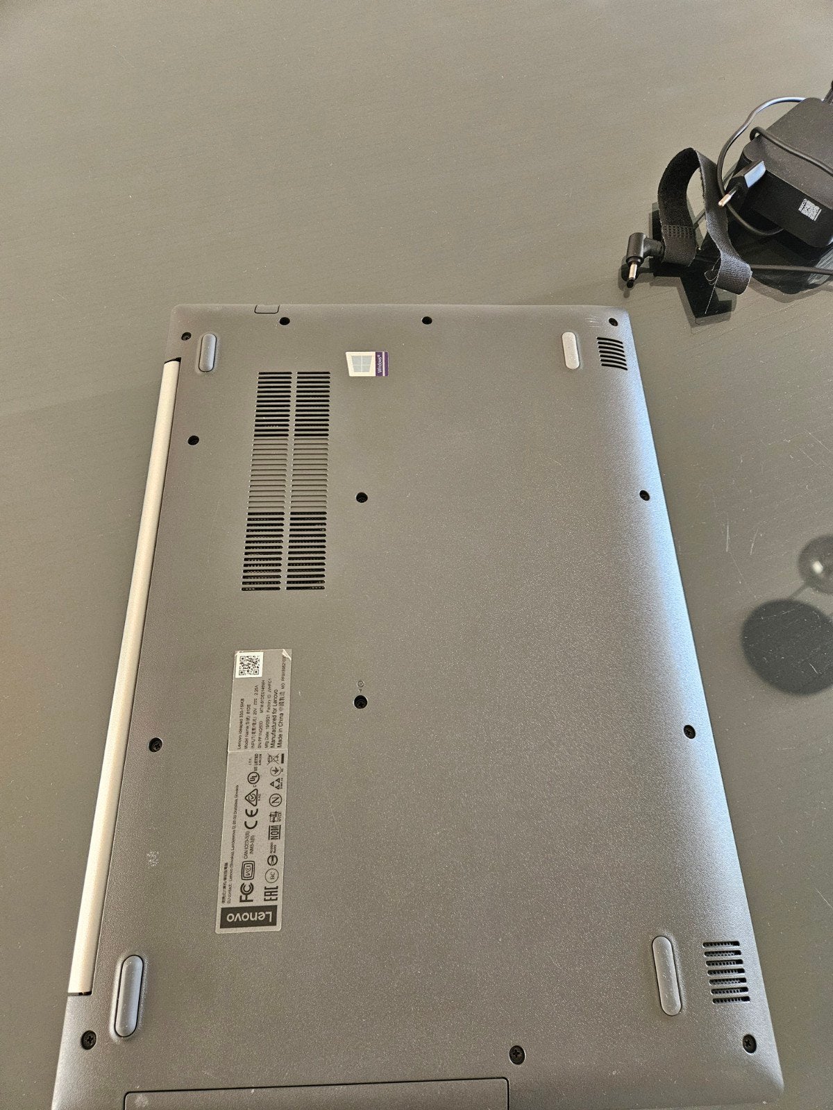 Foto 4 van Lenovo laptop - Ideaal voor dagelijks gebruik