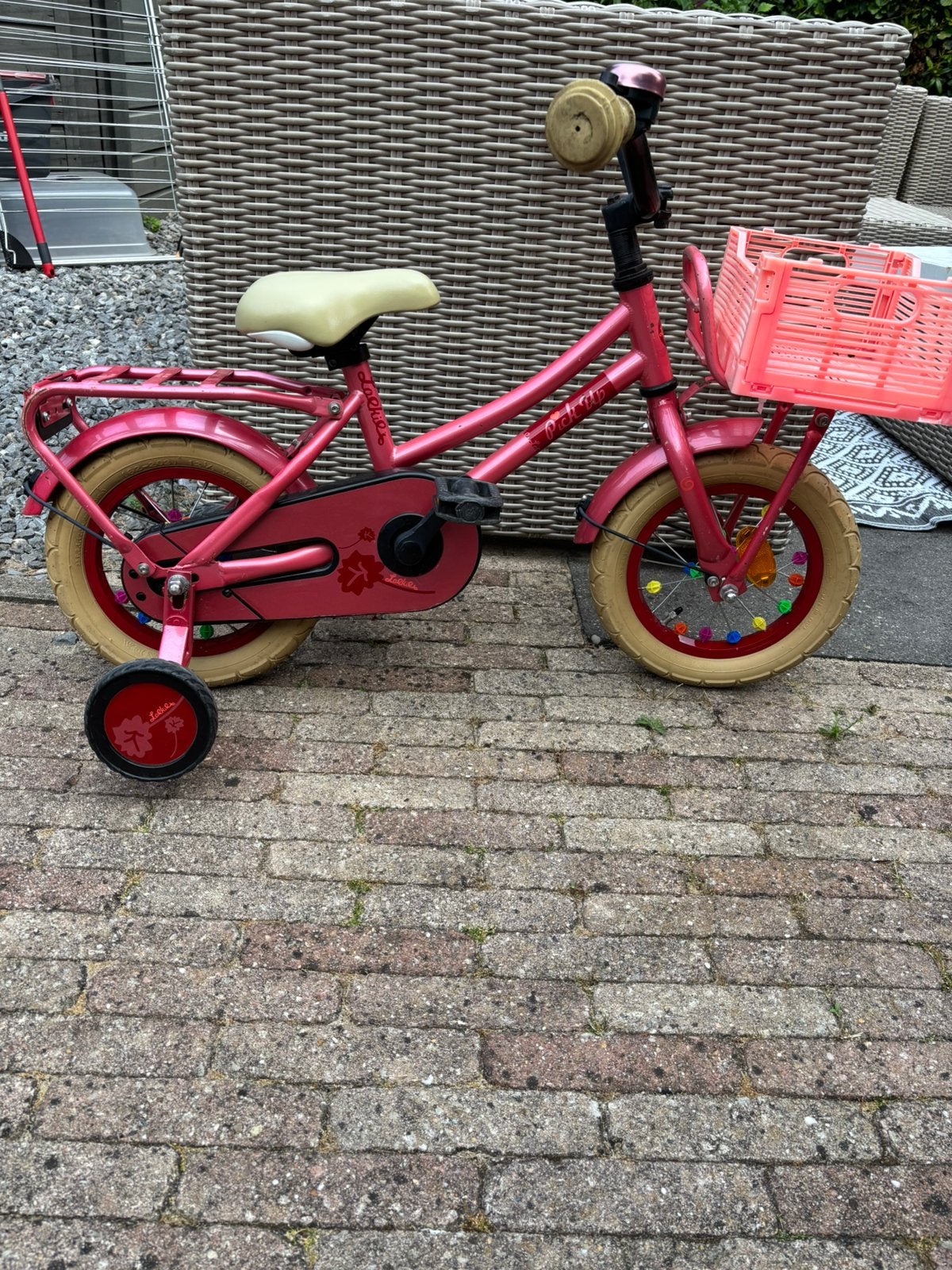 Loekie fiets, Ophalen, Zo goed als nieuw, Minder dan 16 inch, Zijwieltjes