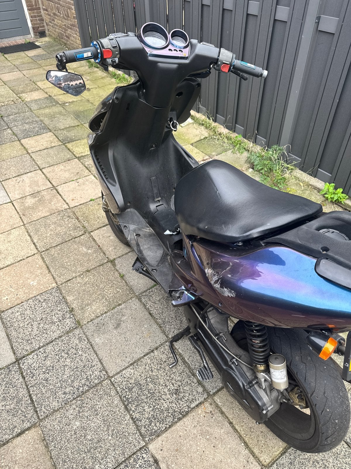 Yamaha Aerox met valschade - Te koop aangeboden, Fietsen en Brommers, Ophalen of Verzenden, Gebruikt