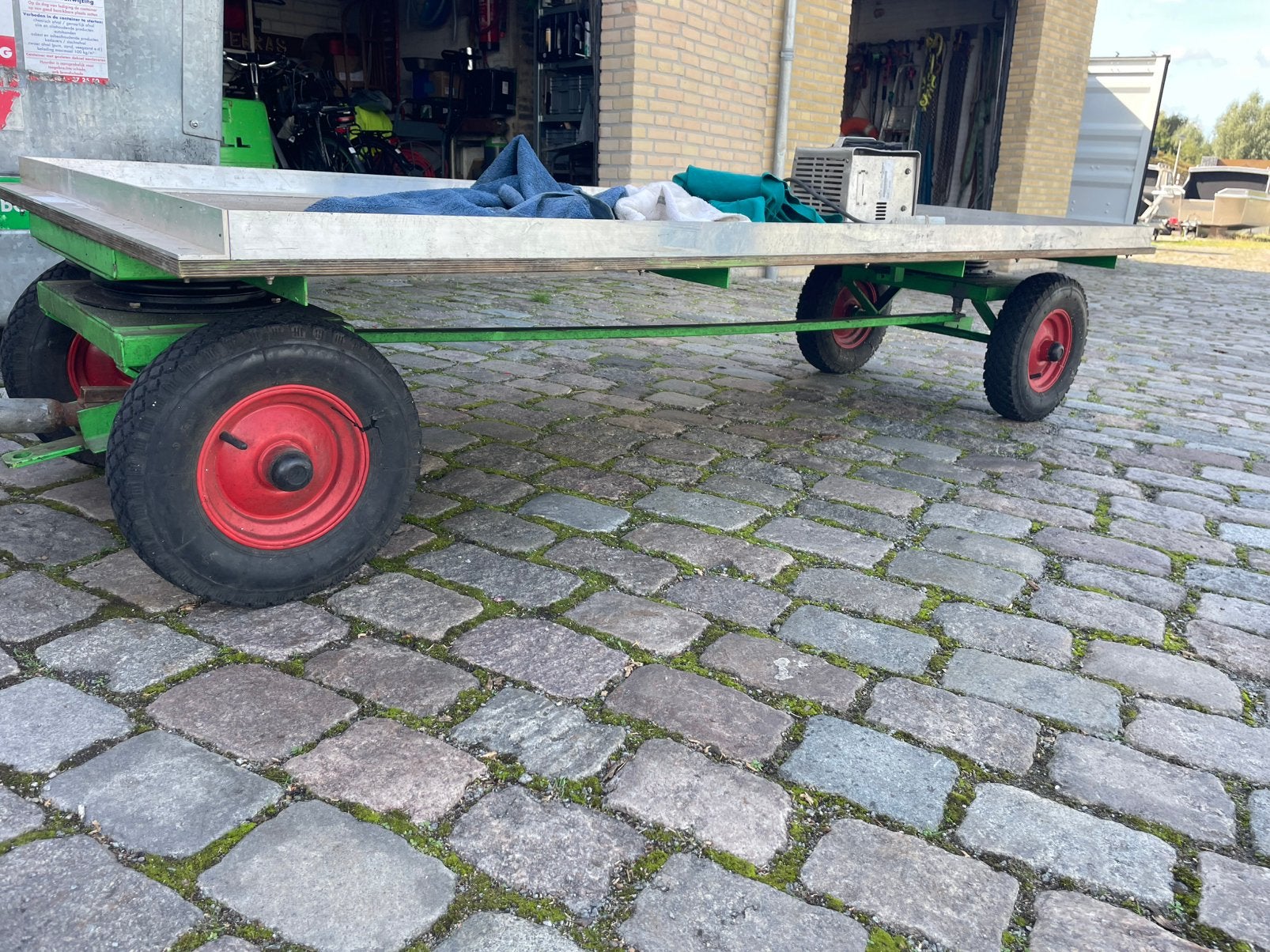 Kar 2 assen gestuurd izgst., 100 liter of meer, Ophalen, Zo goed als nieuw, Transportkar