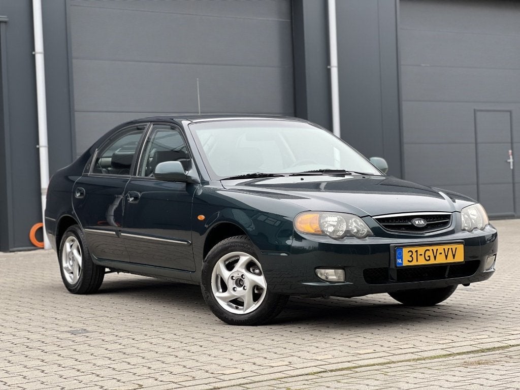 Kia Shuma 1.6 2001 APK: 10-05-2027, 1250 kg, 4 cilinders, Leder en Stof, Handgeschakeld