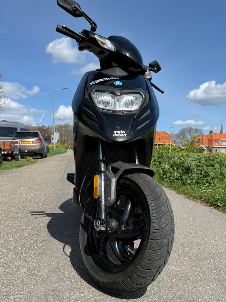 Piaggio New Typhoon 125cc, Ophalen, Zo goed als nieuw, Benzine, Overige modellen