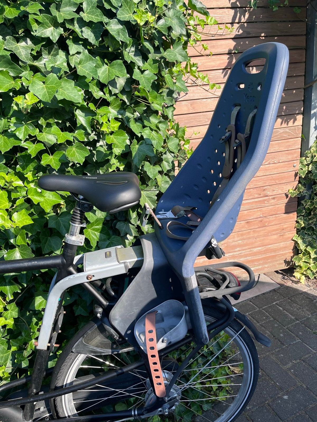 Yepp Thule Maxi kinderstoeltje - Gebruikt, goede staat, Fietsen en Brommers, Fietsaccessoires | Fietsstoeltjes, Ophalen, Achterzitje