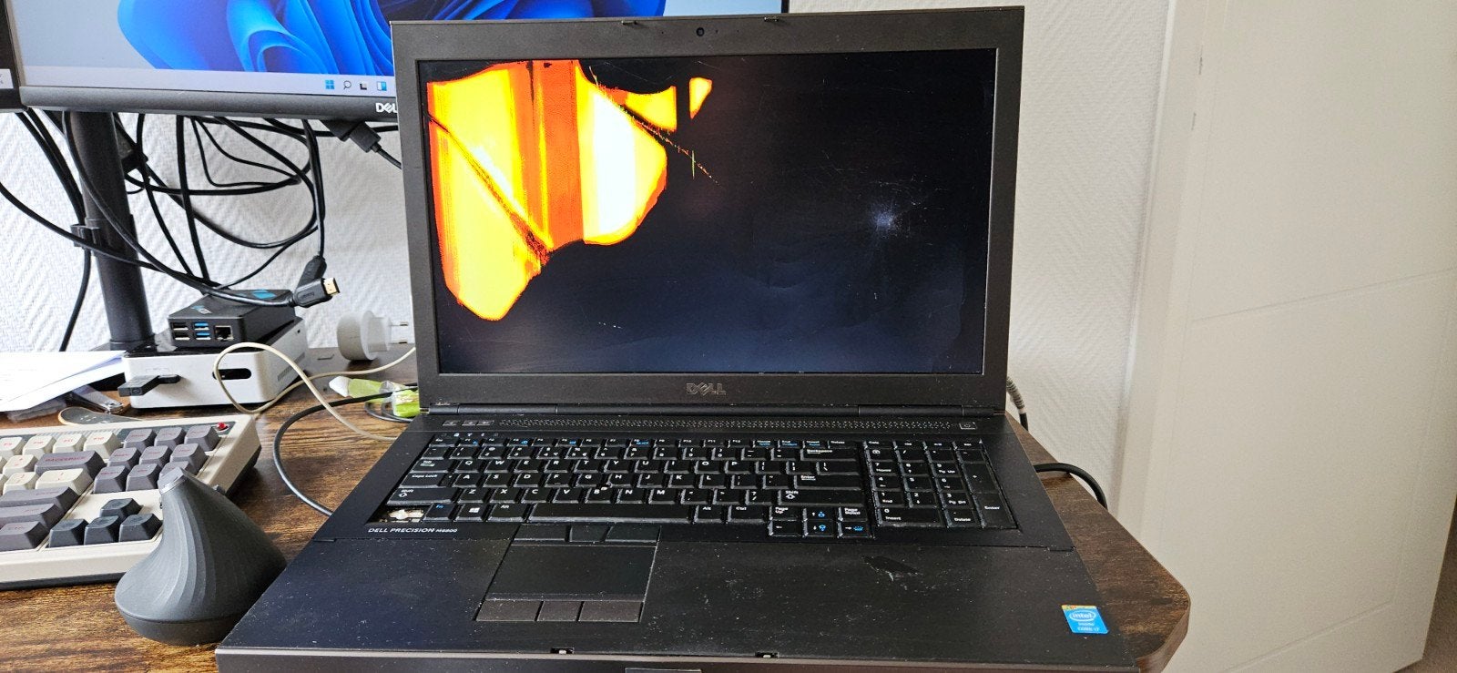 Dell Precision M6800 - LCD defect - via HDMI Prima, Computers en Software, Windows Laptops, Niet werkend, 17 inch of meer, HDD