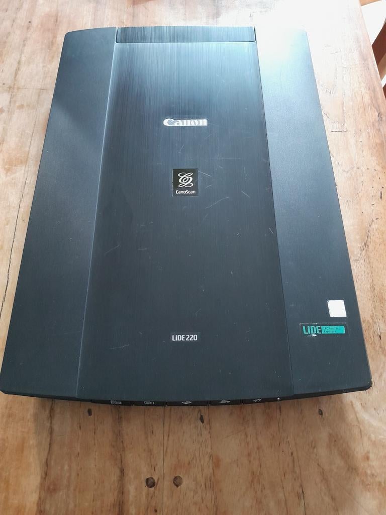 Canon CanoScan LiDE 220 Flatbedscanner, Computers en Software, Scanners, Canon, Ophalen of Verzenden, Flatbedscanner, MacOS