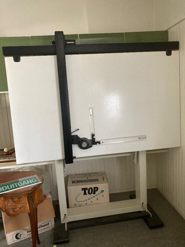 Tekentafel, Ophalen, Zo goed als nieuw, 150 tot 170 cm