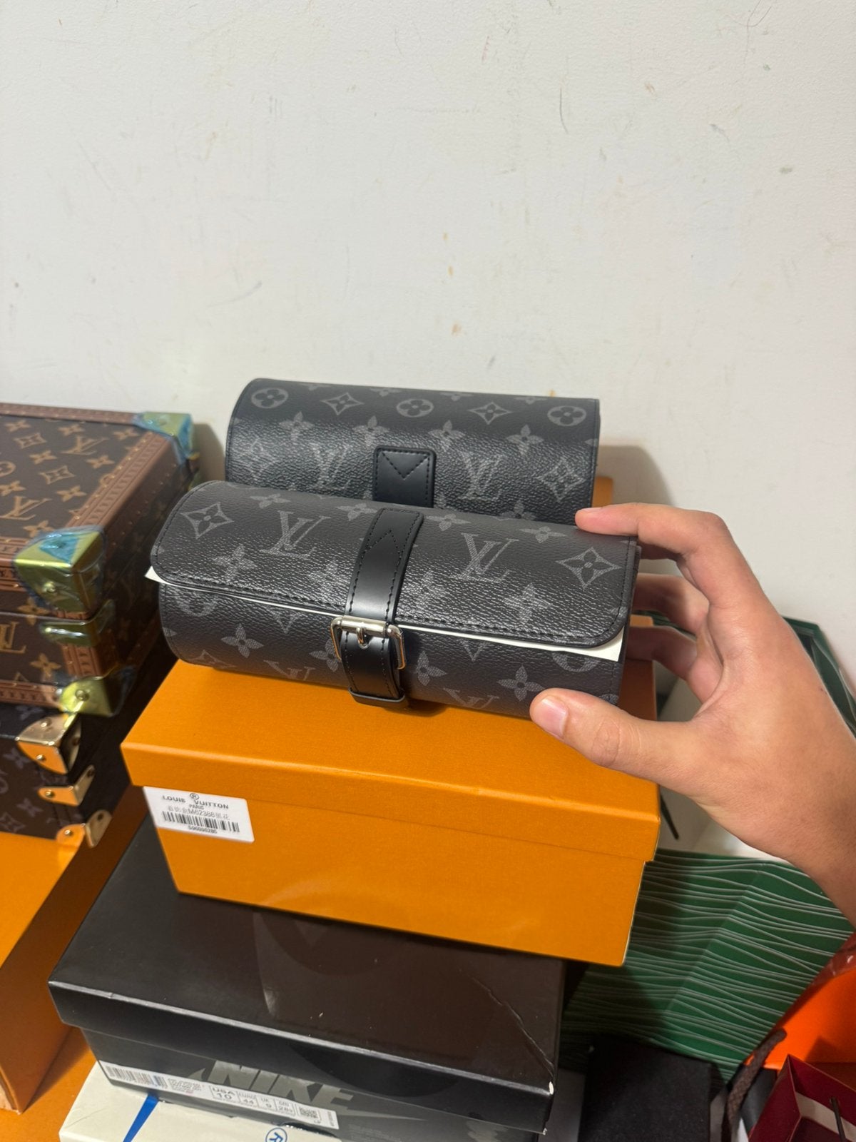 Louis Vuitton 3 Watch Case Monogram Eclipse horloge-etui, Ophalen of Verzenden