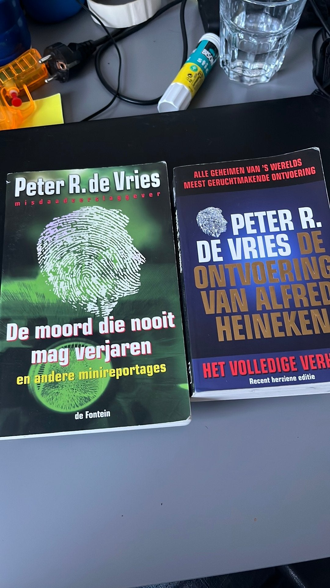 2 boeken Peter R de Vries, Ophalen of Verzenden, Zo goed als nieuw