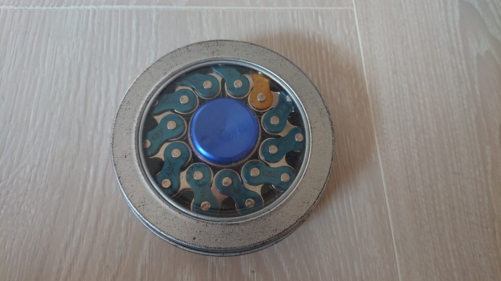 fidget spinner, Verzenden