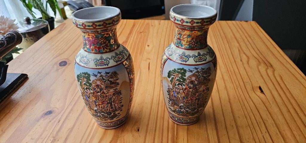 2 Chinese vaasjes, Huis en Inrichting, Woonaccessoires | Vazen, Ophalen, Overige kleuren, Aardewerk of Porselein, Zo goed als nieuw