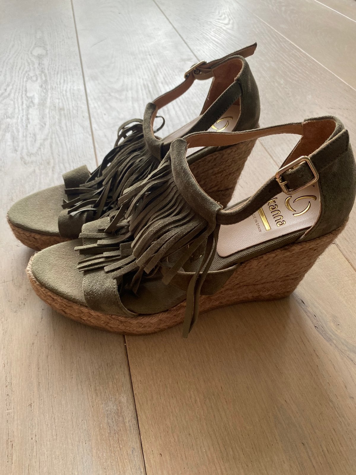 Kanna 39 nieuw groen, Kleding | Dames, Schoenen, Zo goed als nieuw, Groen, Sandalen of Muiltjes, Ophalen of Verzenden