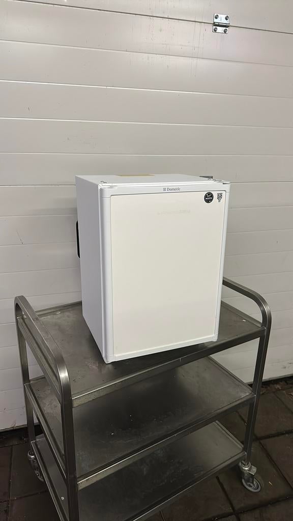 Mini koelkast ideaal voor op camping camper werkplaats tuin, Witgoed en Apparatuur, Koelkasten en IJskasten, Ophalen, Zonder vriesvak