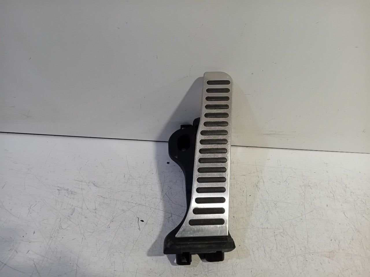 Gaspedaal Volkswagen Golf, Onderdelen@venauto.nl, Van der Ven Autorecycling B.V., Gebruikt, Ettenseweg 76, 4706 PB Roosendaal, The Netherlands