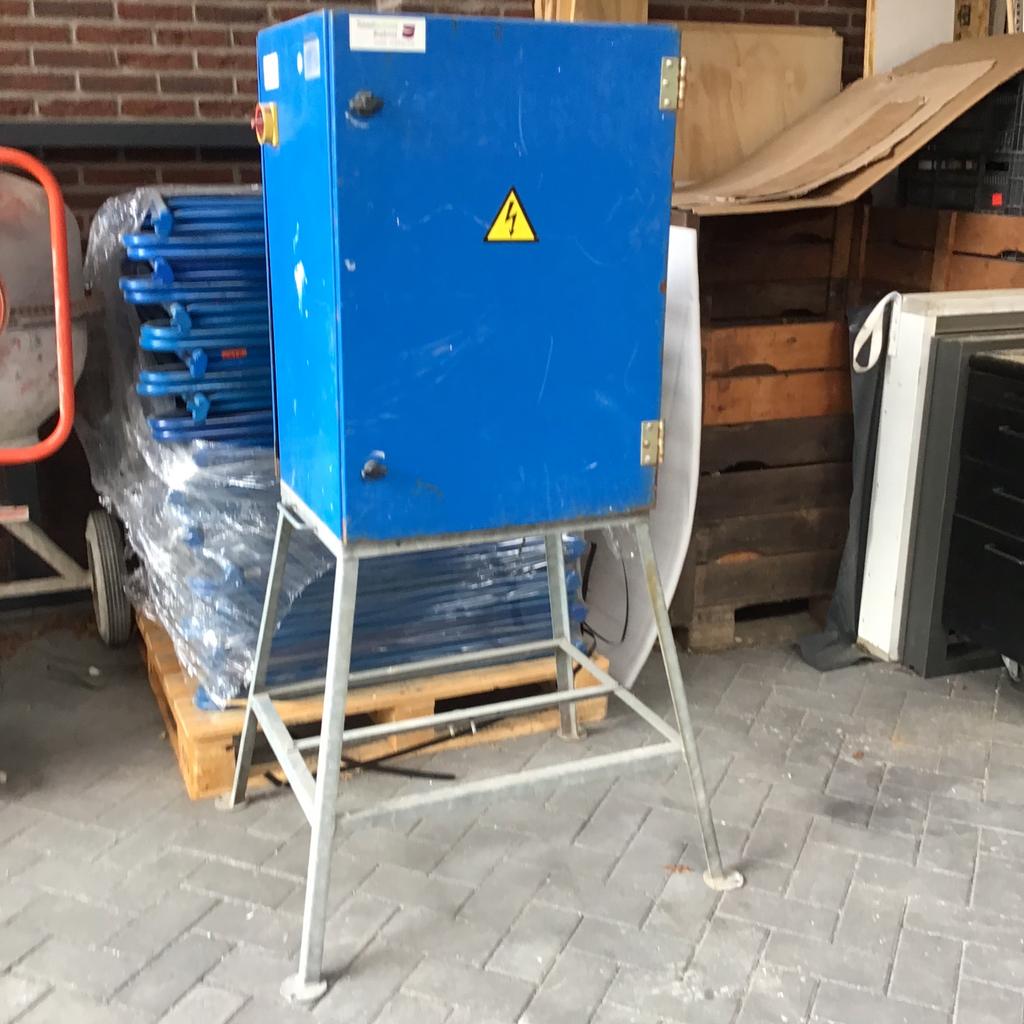 Bouw meterkast, Ophalen, Zo goed als nieuw