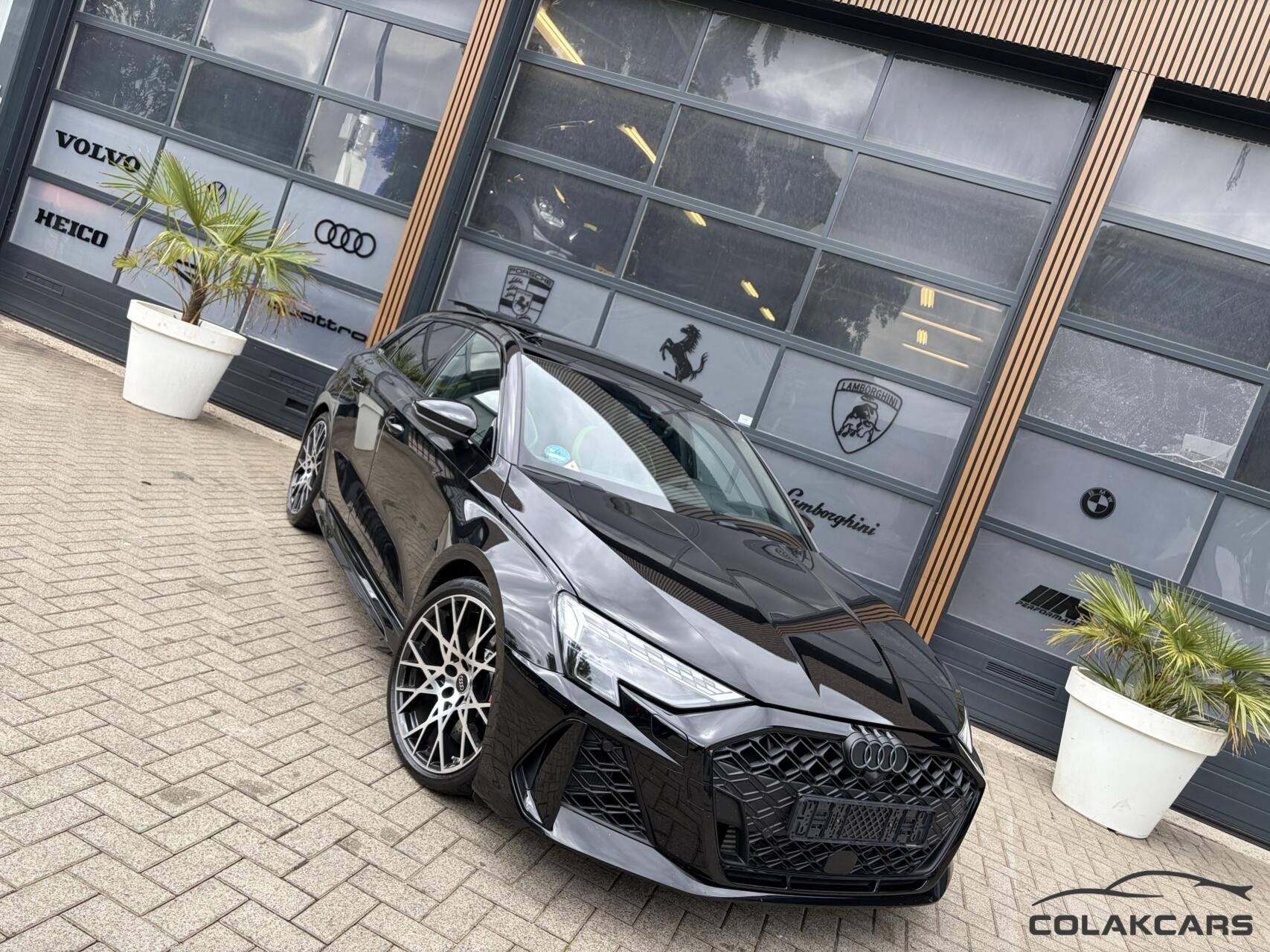 Audi RS3 2.5 TFSI HULK ED.|SONOS|HuD|PANO|KERAMISCH|400PK, Auto's, Automaat, Dealer onderhouden, Gebruikt, Euro 6
