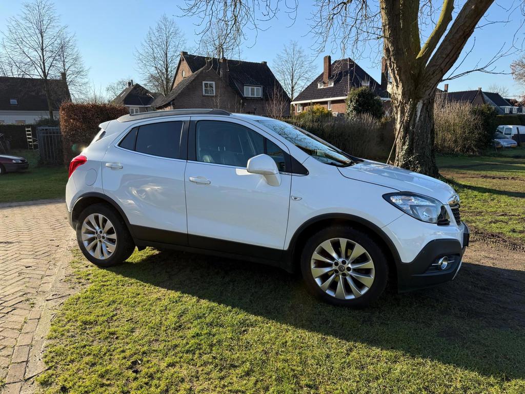 Opel Mokka 1.4 T Cosmo LEER CLIMA NAVI, Voorwielaandrijving, Euro 5, Gebruikt, Zwart