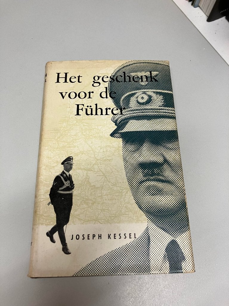 Het geschenk voor de Fuhrer, Boeken, Ophalen of Verzenden, Tweede Wereldoorlog, Gelezen, Algemeen