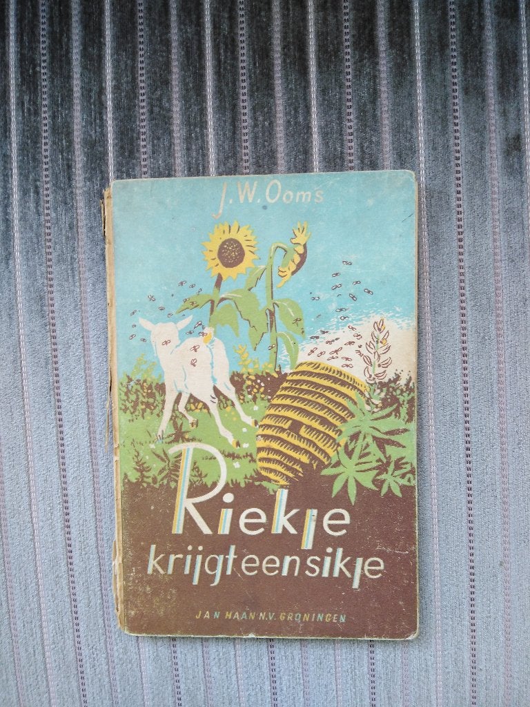 Oud Boek - Riekje krijgt een sikje - J.W.Ooms, Gelezen, J.W. Ooms, Ophalen of Verzenden, Fictie