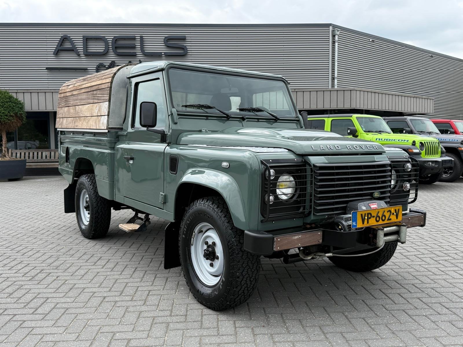 Land Rover Defender 2.4 TD 110" E Crew Cab Trekhaak Airco El, Gebruikt, Zwart, 4 cilinders, 122 pk
