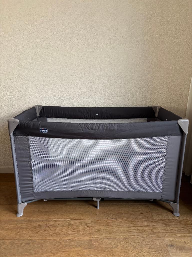 Chicco Good Night Reisbed Dark Grey inclusief Matras, Ophalen of Verzenden, Zo goed als nieuw, Reisbedje