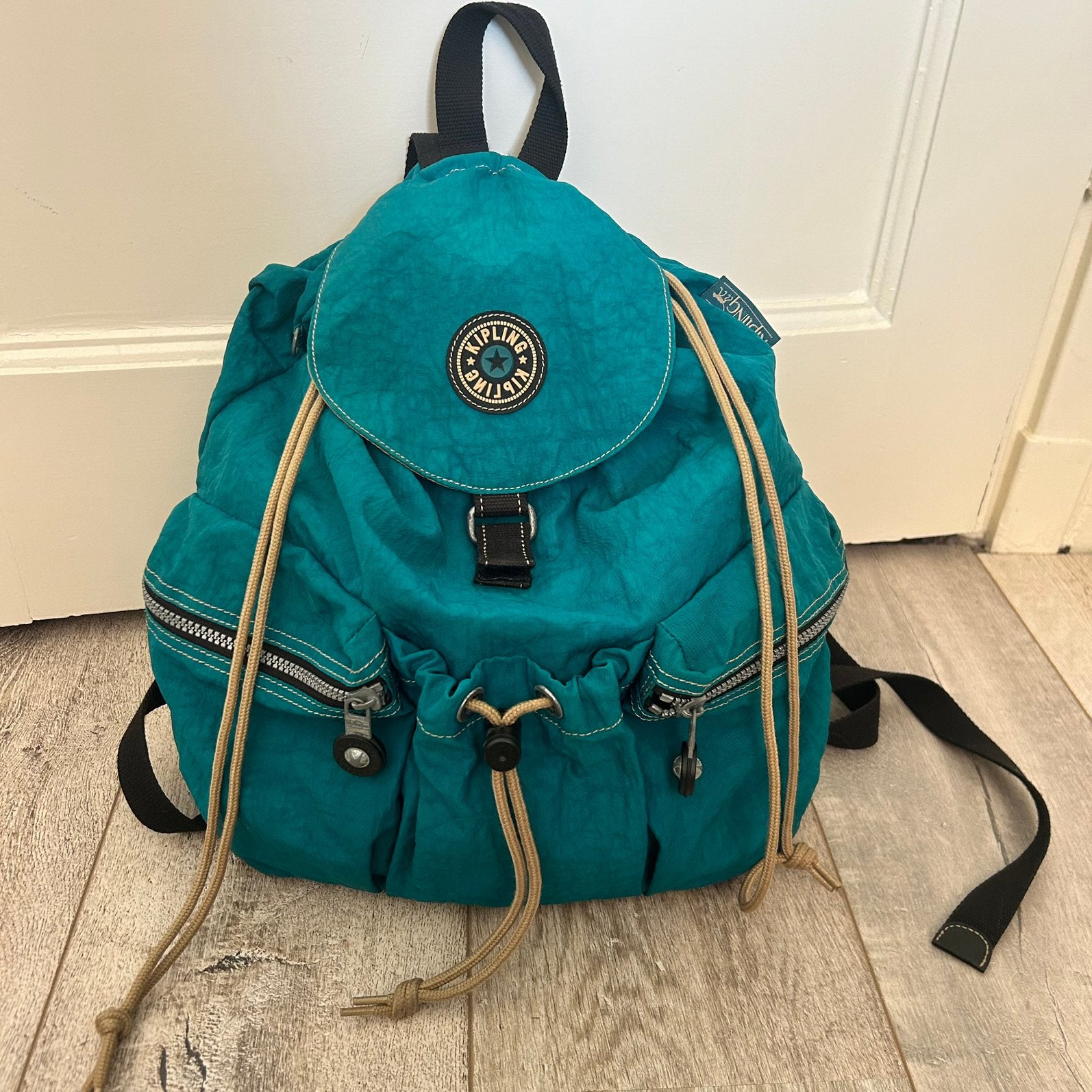 Vintage Kipling rugzak – Blauwgroen – Veel opbergruimte, Sieraden, Tassen en Uiterlijk, Tassen | Rugtassen, 40 cm of meer, Gebruikt